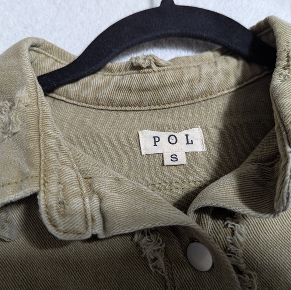 NWOT POL Olive Green Distressed Shacket, Frayed Hem Button Up Size Small - Picture 6 of 7